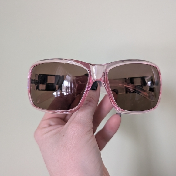 Stylish Pink Sunglasses - Picture 4 of 10